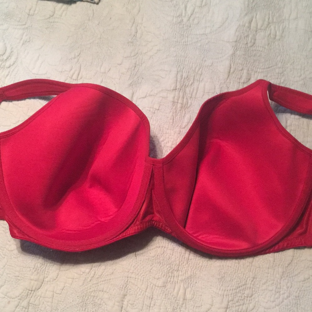Red bra - Picture 4 of 5